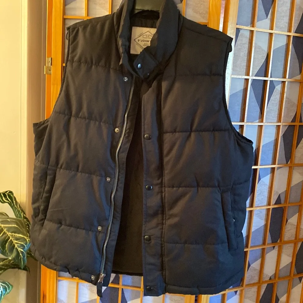 St John’s Bay Men’s Black Puffer Vest - Picture 1 of 5